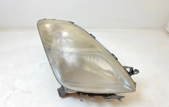 Toyota Prius (XW20) Headlight/headlamp