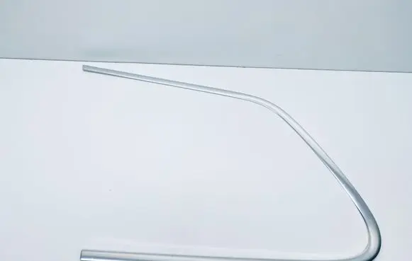 Volkswagen Touareg II Rear side glass trim 7P6853995