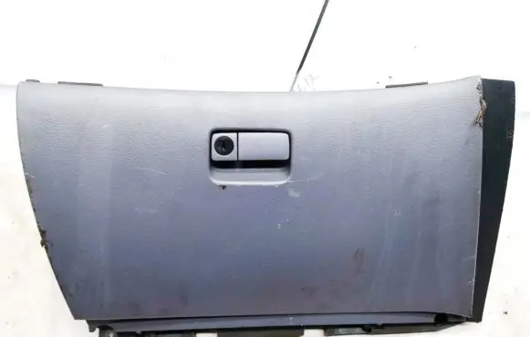 Nissan Primera Glove box 68150av610