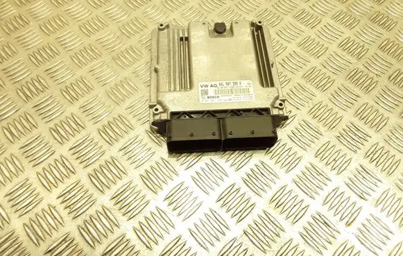 Volkswagen Tiguan Engine control unit/module 04L907309P 0281031483 EDC17C74