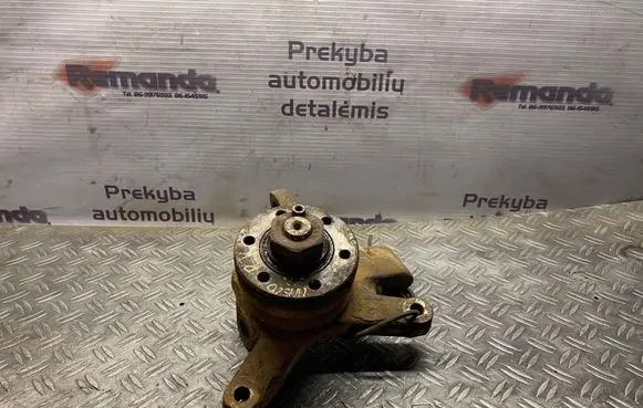 Iveco Daily 35.8 - 9 Front wheel hub