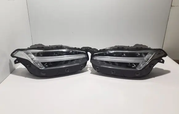 Volvo XC90 Headlight/headlamp