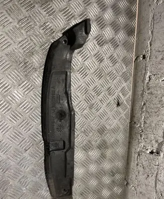 Audi A8 S8 D4 4H Fender foam support/seal 4E0821112A