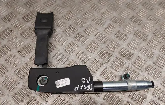 Tesla Model S Front seatbelt buckle 100526500B