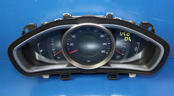 Volvo V40 Speedometer (instrument cluster)