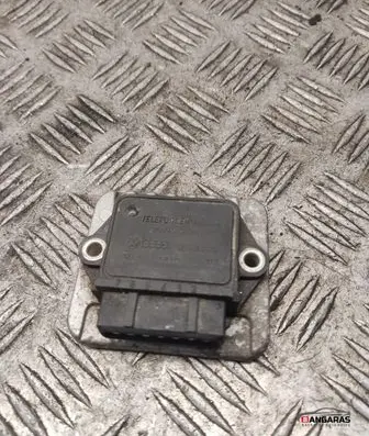 Audi 80 90 B3 Ignition amplifier control unit 191905351b