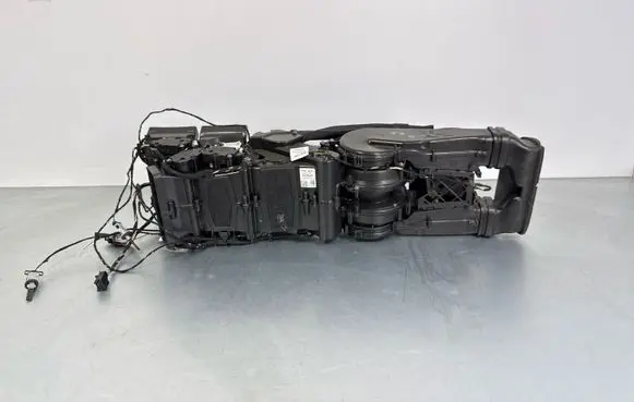 Audi Q7 4M Interior heater climate box assembly 4M0820004