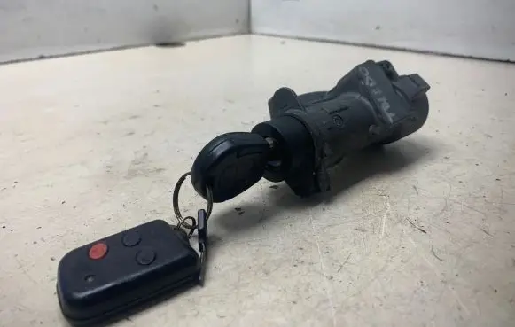 Seat Toledo II (1M) Ignition lock 4B0905851C