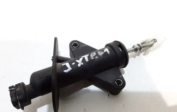 Jaguar X-Type Clutch master cylinder 1X437A543AB