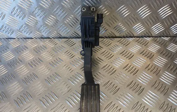 Ford Focus Accelerator throttle pedal 4M519F836AH 6PV00864101