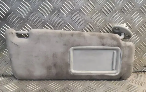 Sun visor