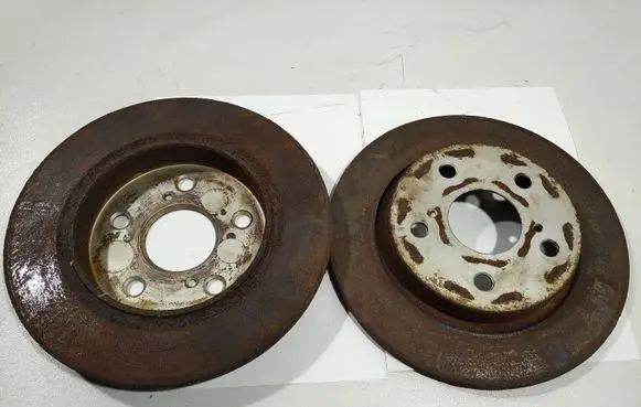 Toyota Auris 150 Rear brake disc 4243102170