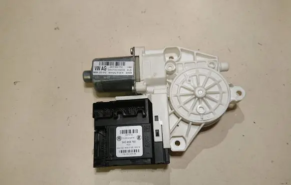 Volkswagen Caddy Front door window regulator motor 5K0959792 05075732 73213021630136