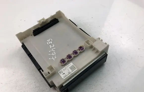 Toyota RAV 4 (XA50) Other control units/modules 8273042890