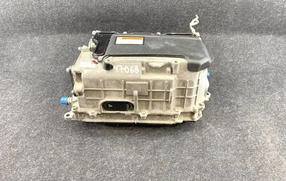 Voltage converter inverter