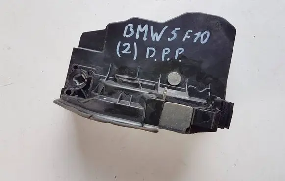 BMW 5 F10 F11 Front door lock 7202144