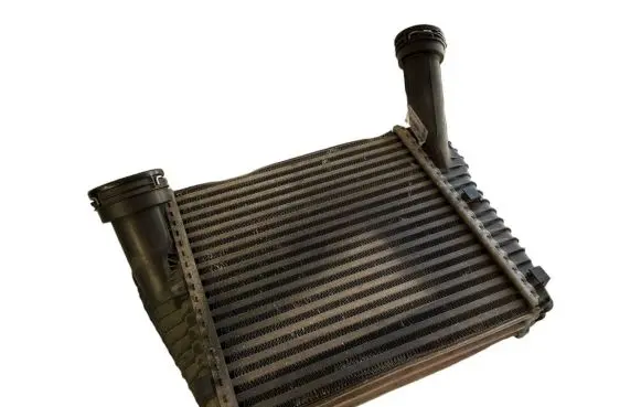 Audi Q7 4L Intercooler radiator 7P0145804A