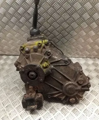 Toyota 4 Runner N120 N130 Gearbox transfer box case 10605180