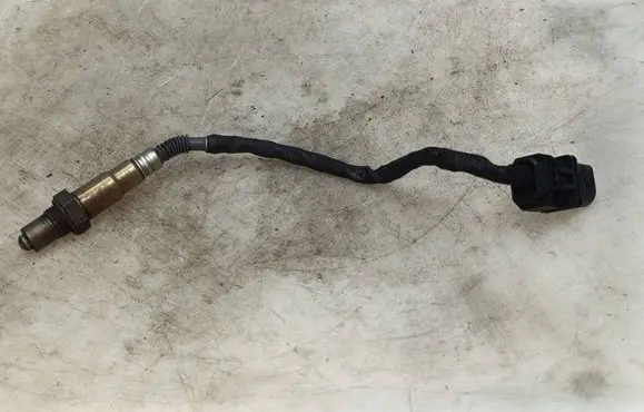 BMW 3 E90 E91 Lambda probe sensor 0281004018 7791600