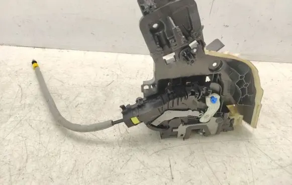Mercedes-Benz E W238 Front door lock A2220063999 A0997604600 A0998200283