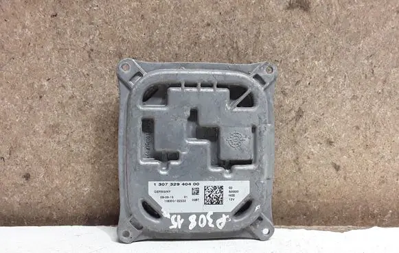 Peugeot 308 Headlight ballast module Xenon 130732940400