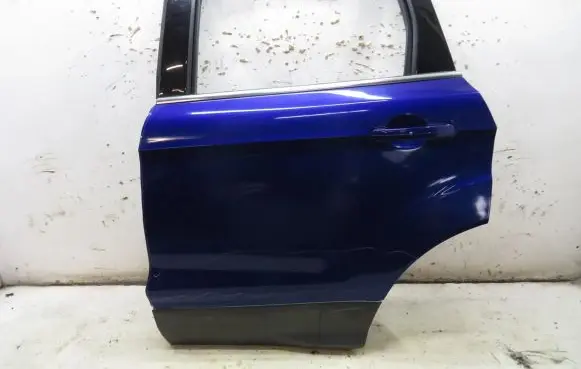 Ford Kuga II Rear door