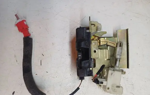 Volkswagen Sharan Tailgate/trunk/boot lock/catch/latch BP2