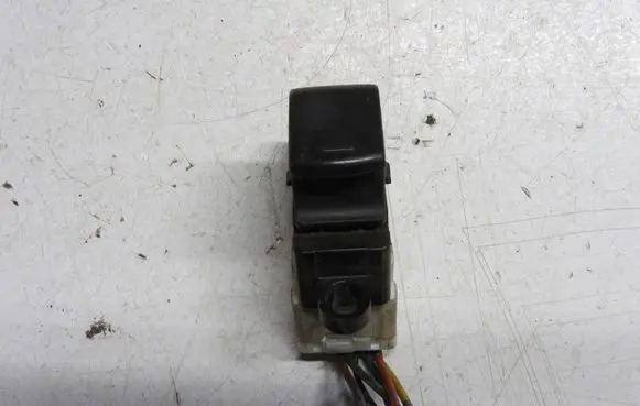 Nissan Micra Quarter vent window switch 