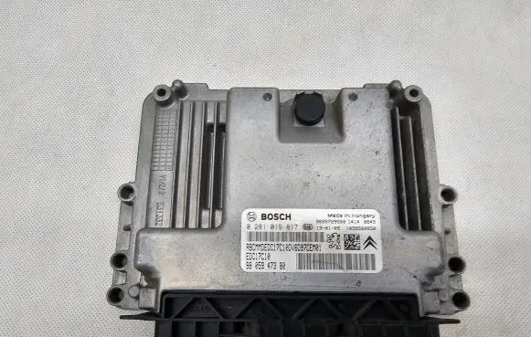 Peugeot 208 Engine control unit/module 9805947380
