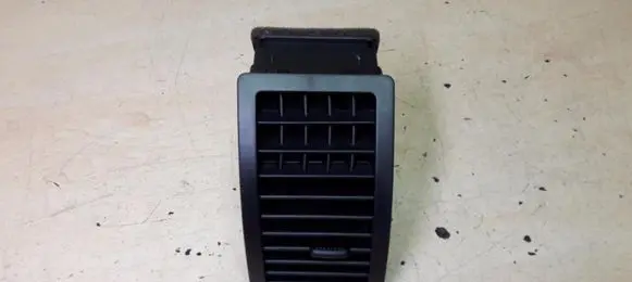 Volkswagen Polo IV 9N3 Rear air vent grill 6Q0819704 I2766