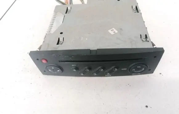 Renault Scenic II - Grand scenic II Radio/CD/DVD/GPS head unit 82200607918 8200607918T