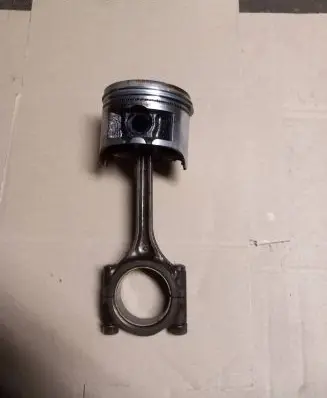 Honda Civic Piston with connecting rod