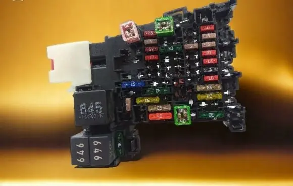 Volkswagen Golf VII Fuse box set 5Q0937615C