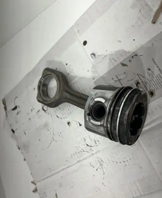 Ford C-MAX II Piston with connecting rod T1DA