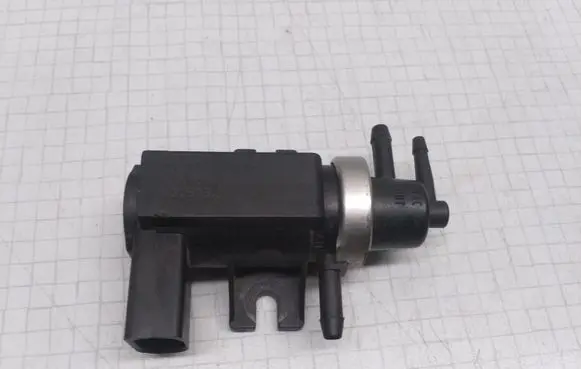 Volkswagen Golf IV Turbo solenoid valve 1J0906627 72290320