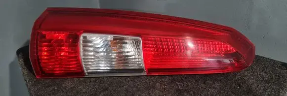 Volvo V70 Rear/tail lights 9154493