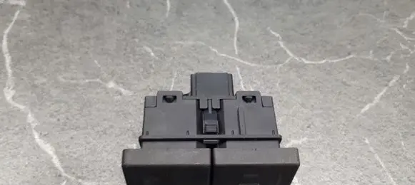 Ford Fiesta Fan control module 18c621bc
