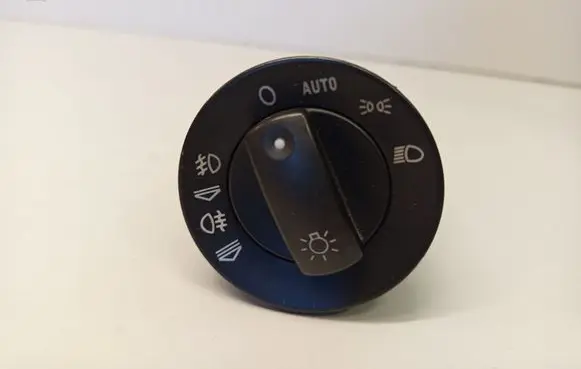 Volkswagen Sharan Light switch 8F0941531B