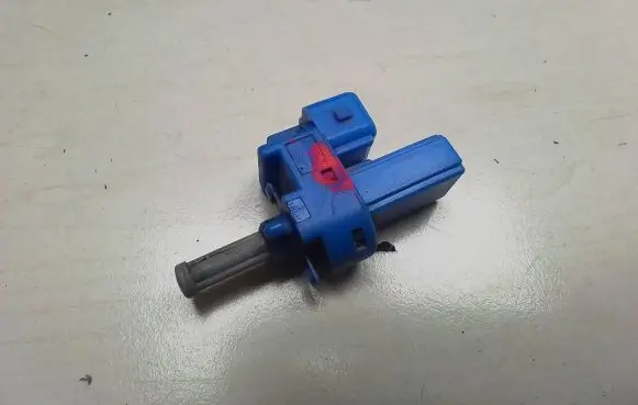 Clutch pedal sensor