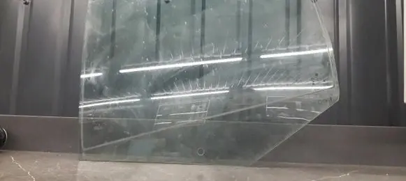 Volkswagen Golf IV Rear side window