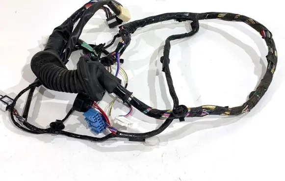 Mitsubishi Outlander Front door wiring loom 