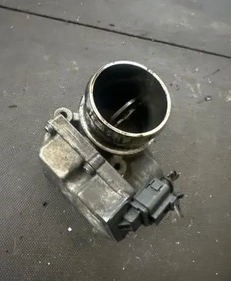 Audi A6 S6 C6 4F Throttle valve