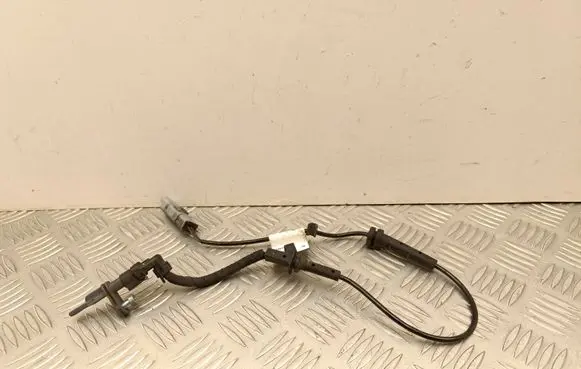 Peugeot 3008 III ABS wheel speed sensor 9843519080