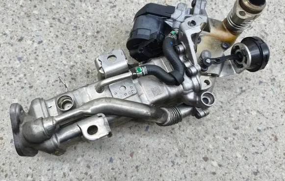 BMW 5 GT F07 EGR valve cooler 7822350 1171 00095