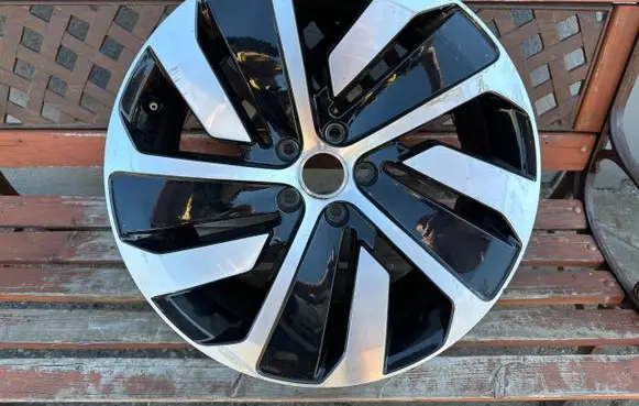 Volkswagen Arteon R19 alloy rim 