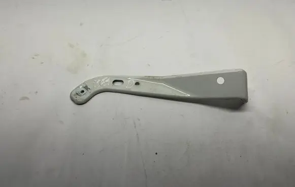 Ford Mustang VI Fender mounting bracket JR3B16C198BA