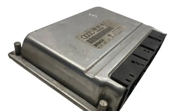 Audi A4 S4 B5 8D Engine control unit/module 8D0907401F 0281001945