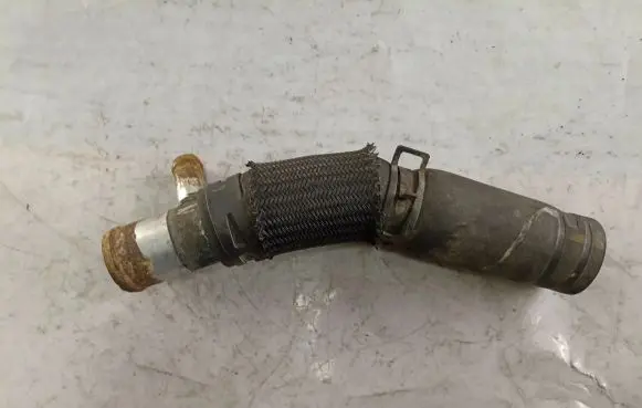 Peugeot 4007 Engine coolant pipe/hose