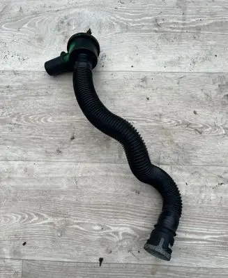 BMW 3 E92 E93 Air intake duct part 7556556