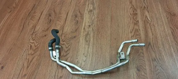 Engine coolant pipe/hose